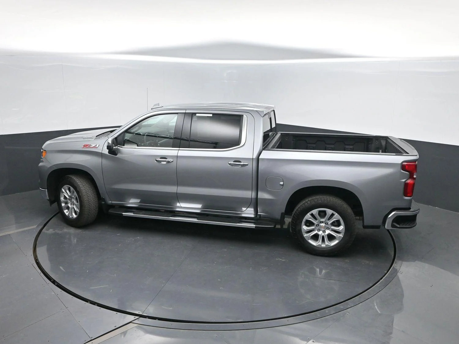 Used 2025 Sterling Gray Metallic Chevrolet LTZ image 44