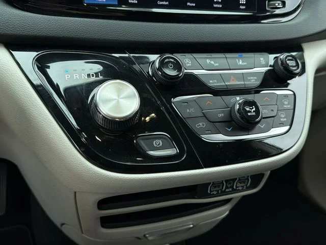 Used 2023 White Chrysler Touring L image 24