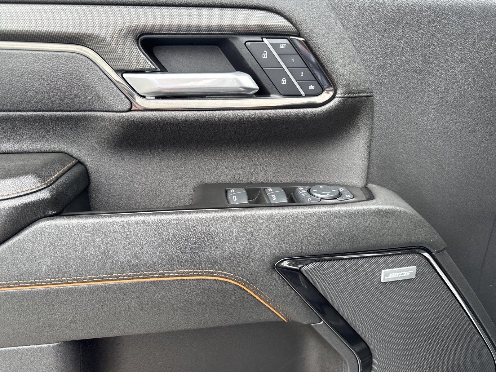 Used 2025 Sterling Metallic GMC AT4 image 17
