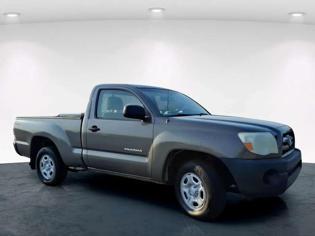 Used 2009 Beige Toyota  image 4