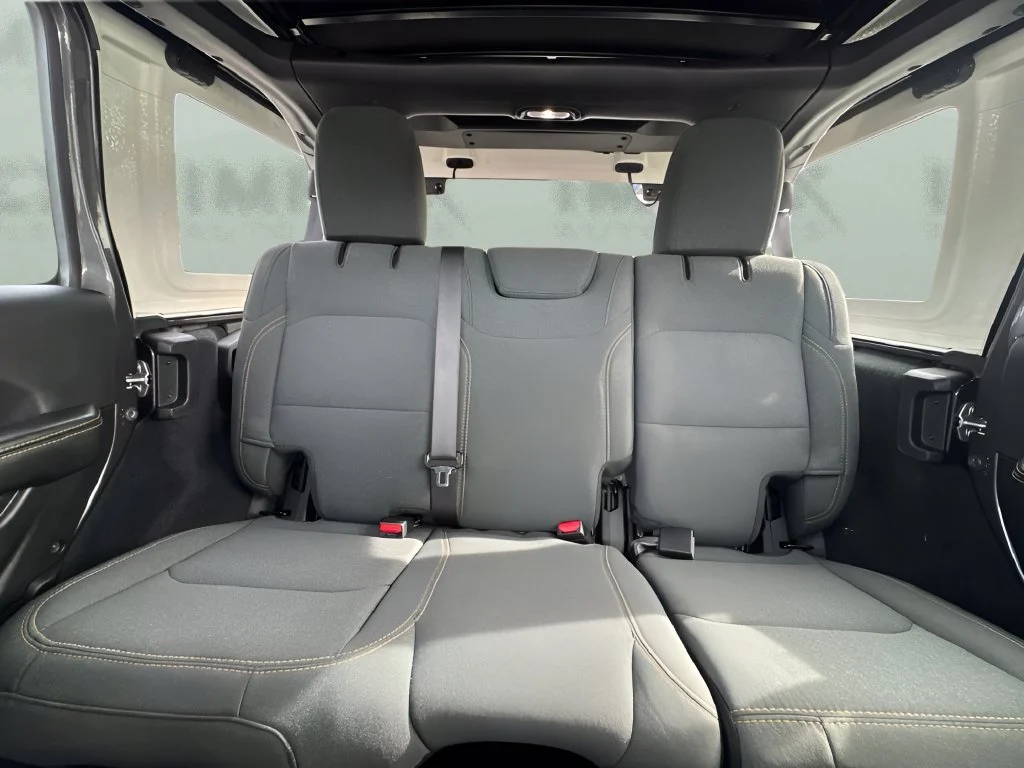 Used 2026 Gray Jeep Sahara image 11