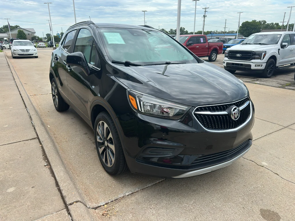 Used 2021 Ebony Twilight Metallic Buick Preferred image 29