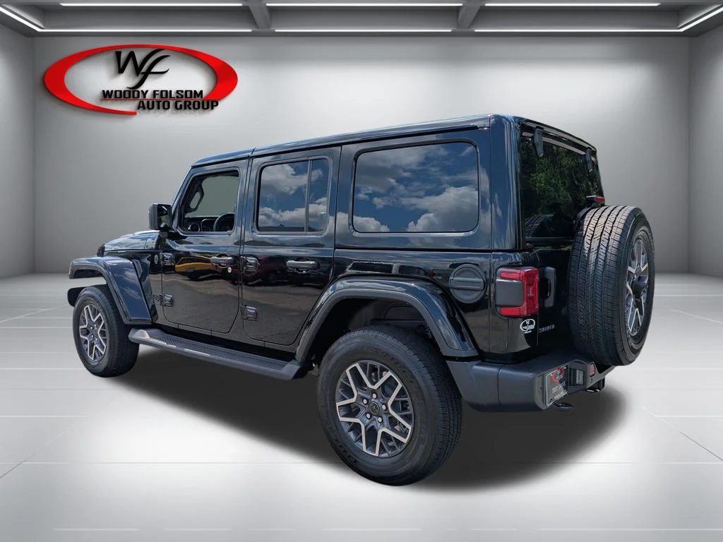 New 2026 Black Clear-Coat Exterior Paint Jeep Sahara image 7