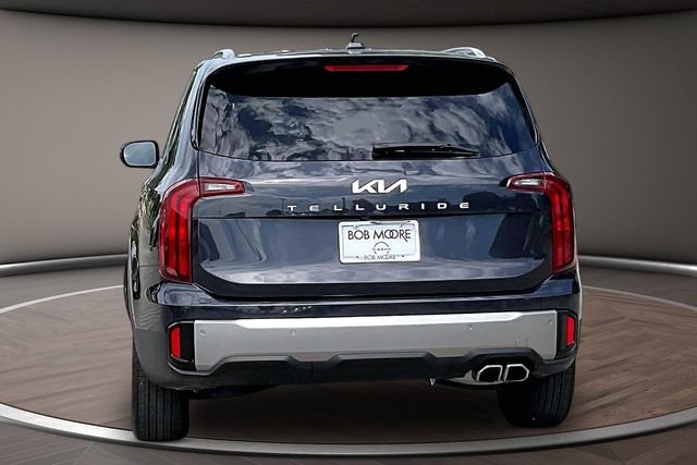 Used 2025 Gray Kia S image 4