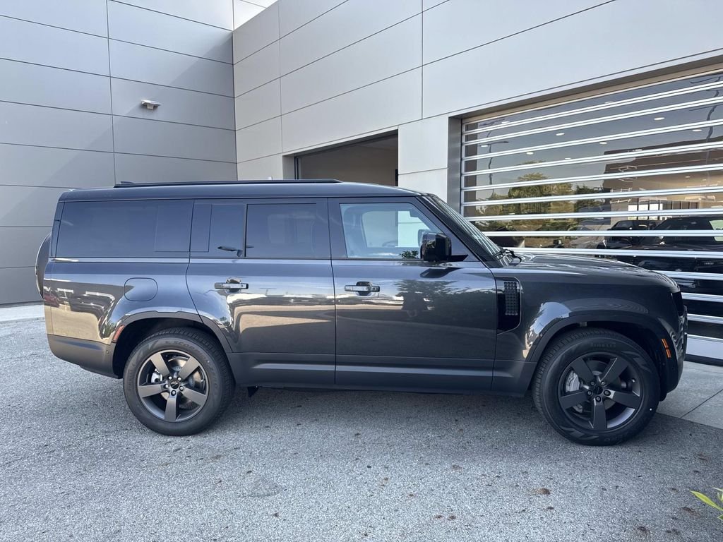 New 2026 Carpathian Grey Land Rover S image 7