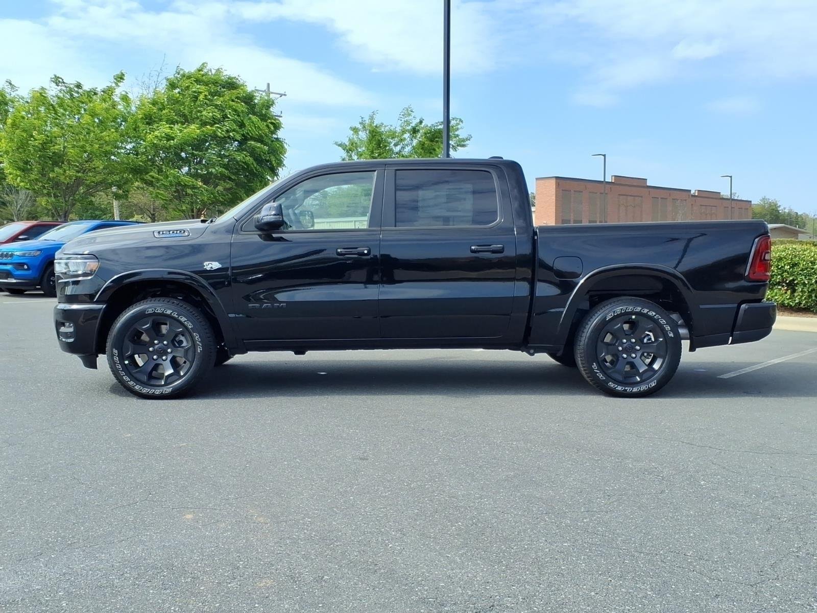 New 2026 Diamond Black Crystal Pearl-Coat Exterior Paint RAM Big Horn image 3