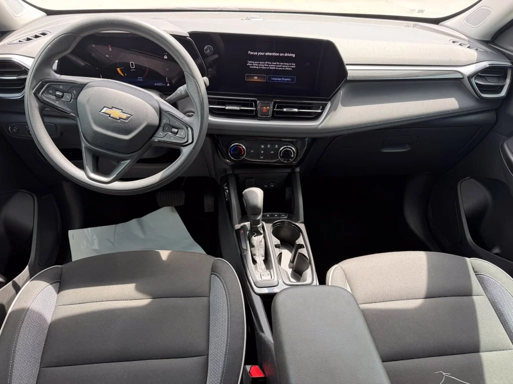 Used 2025 Red Chevrolet LT image 9