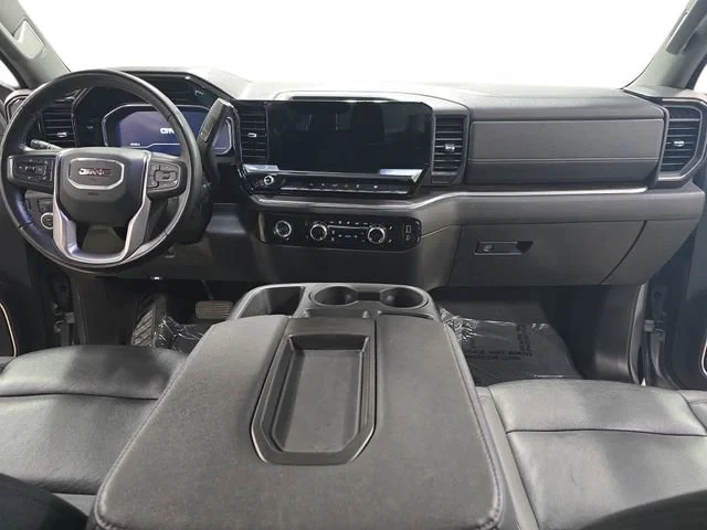 2024 GMC Sierra 1500 SLT - Photo 13