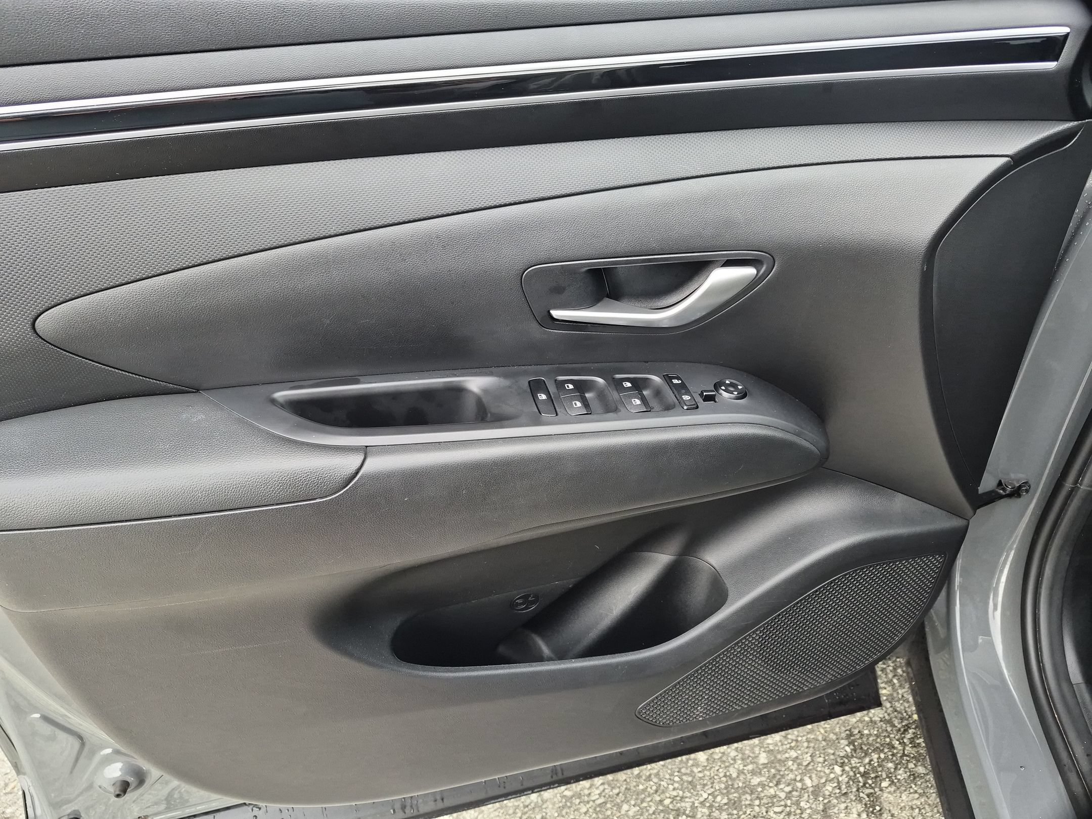 Certified Used 2024 Hampton Gray Hyundai SEL image 12