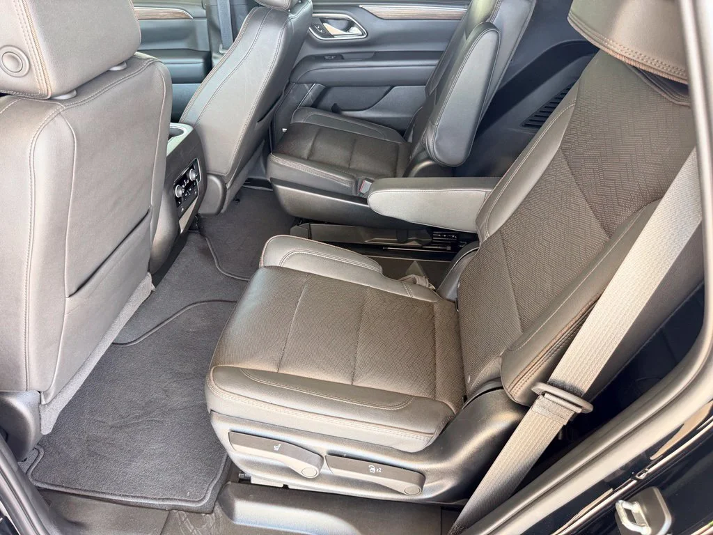 Used 2023 Black Chevrolet High Country image 31