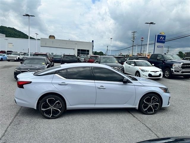 Used 2023 Gray Nissan 2.5 SR image 6