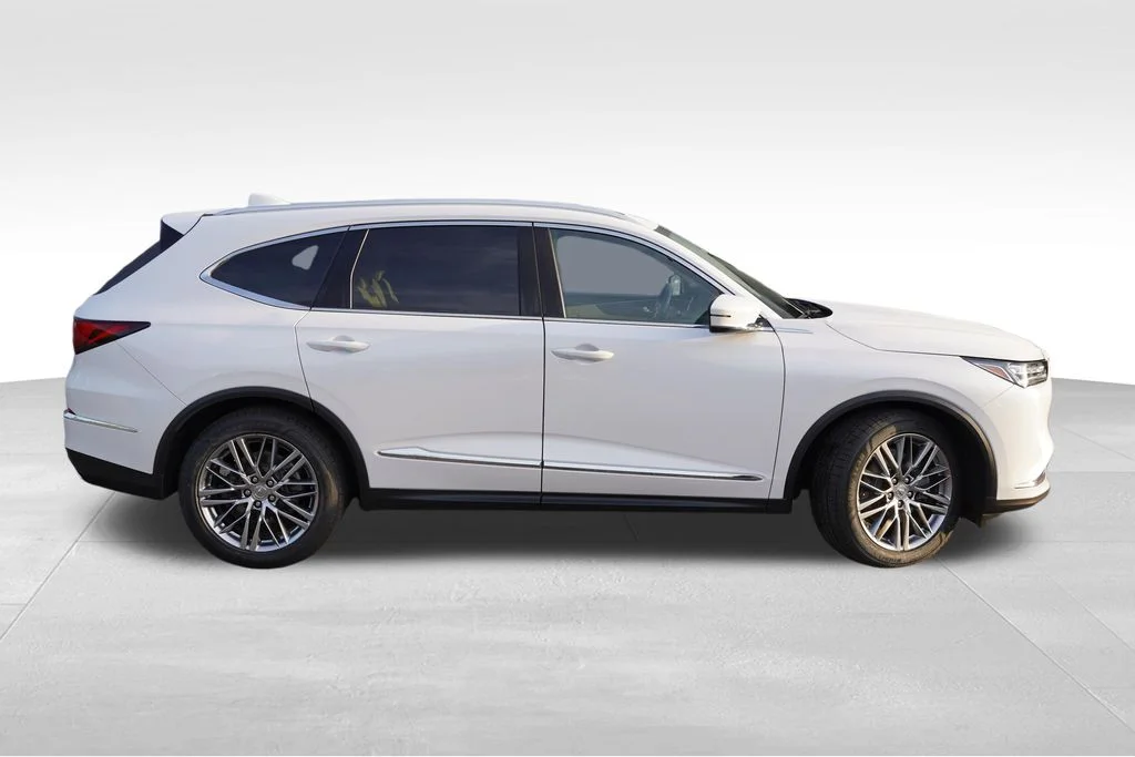 Used 2024 Platinum White Pearl Acura Advance image 3