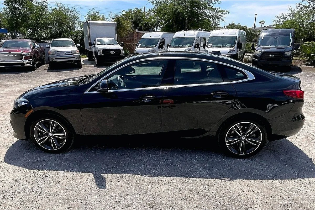 Used 2024  BMW xDrive image 30