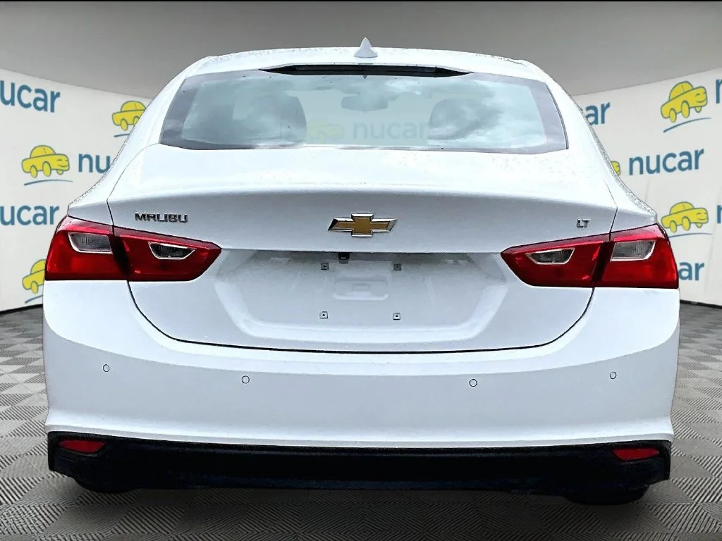 Used 2024 Summit White Chevrolet LT image 5