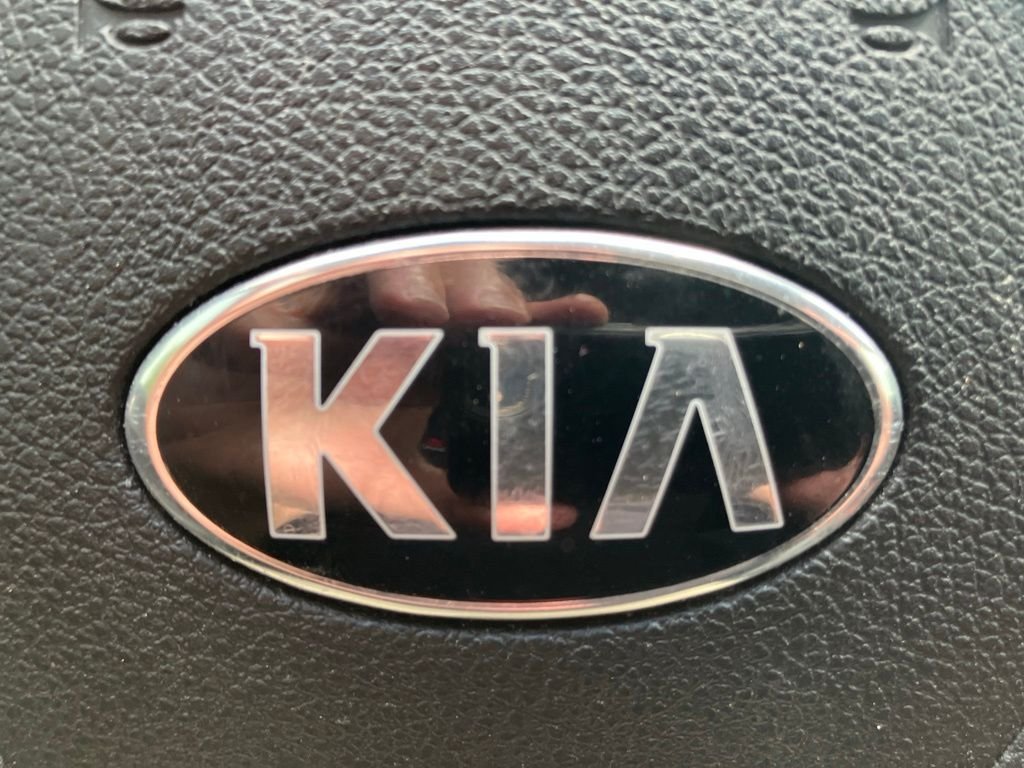 Used 2019 White Kia LX image 14
