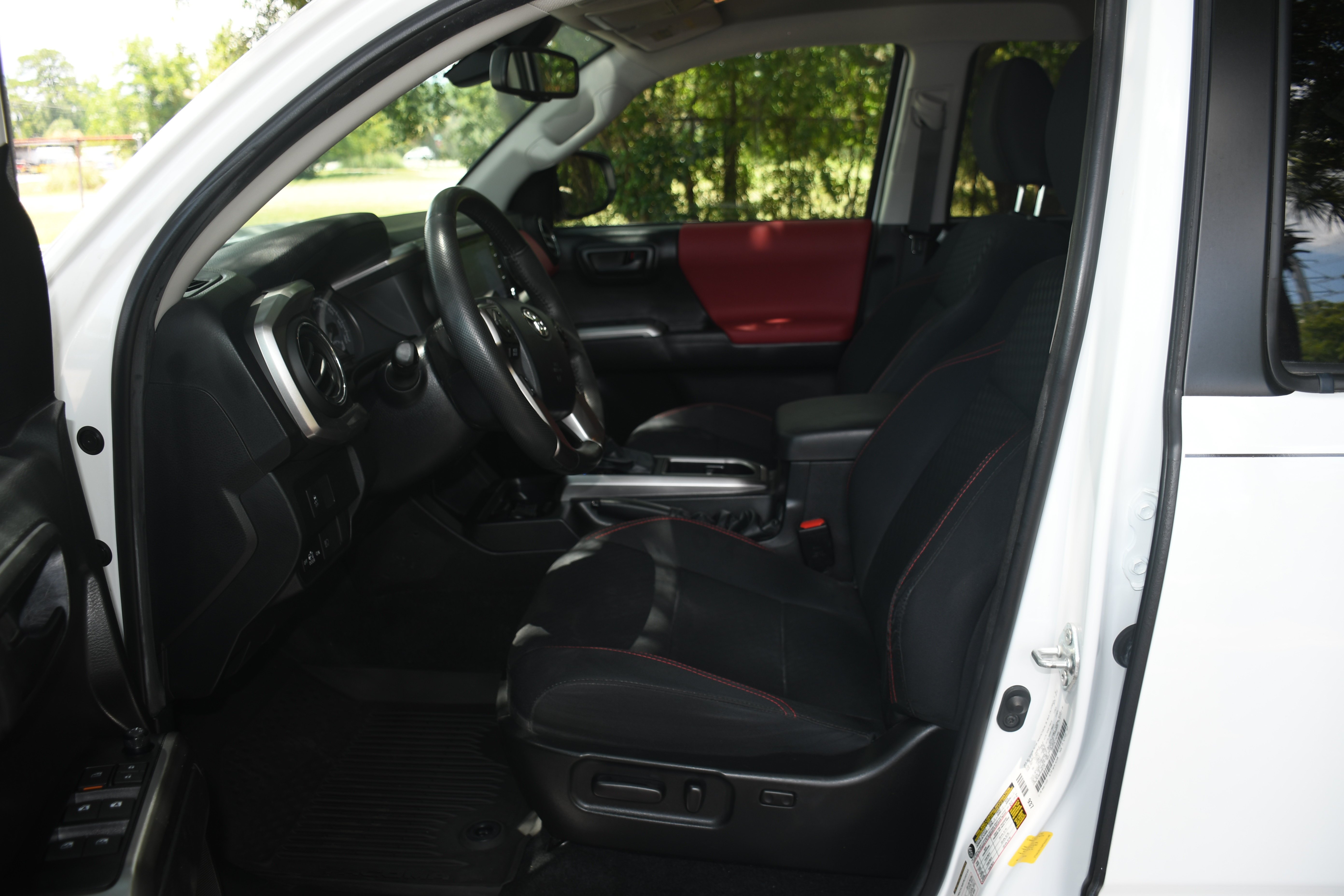 Used 2023 White Toyota SR5 image 7