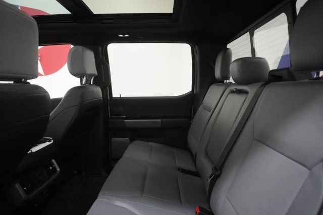 Used 2023  Ford Pro image 22
