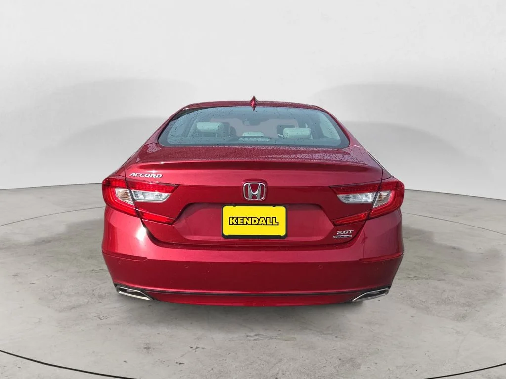 Used 2018 Red Honda Touring 2.0T image 6