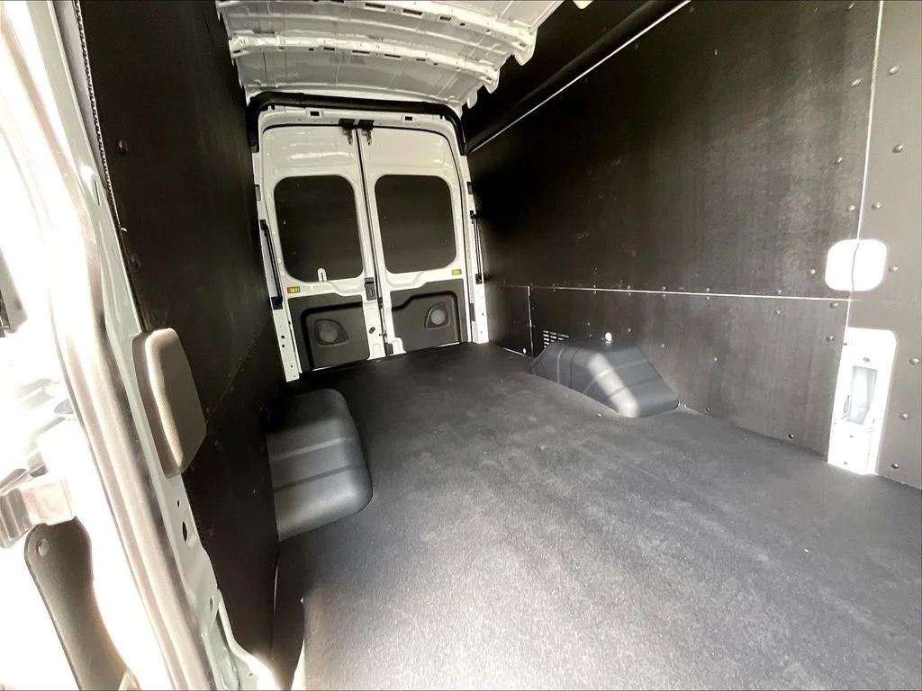 New 2026 Oxford White Ford Cargo Van image 30