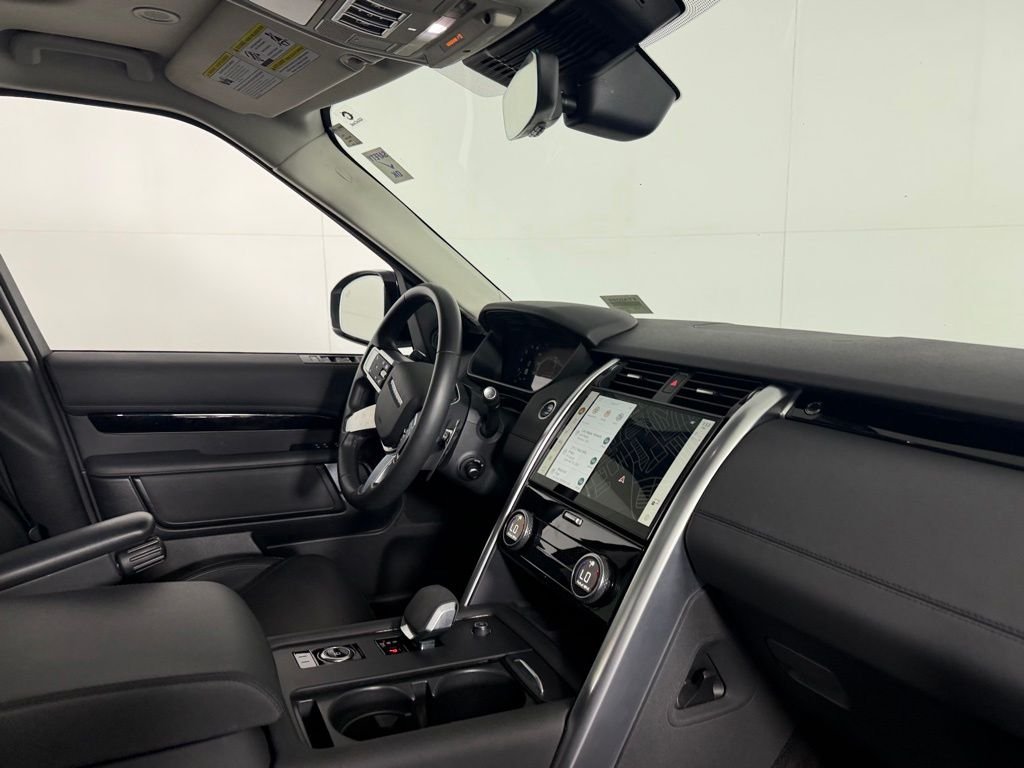 Used 2024 Fuji White Land Rover S image 31