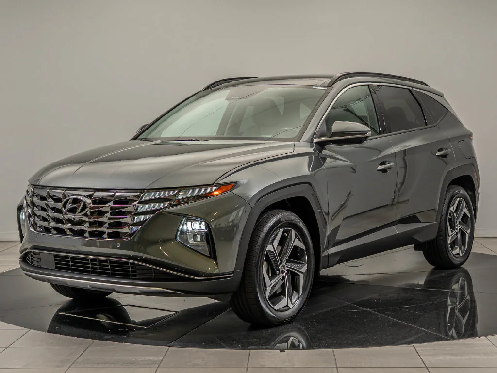 Used 2024 Amazon Gray Hyundai Limited image 1