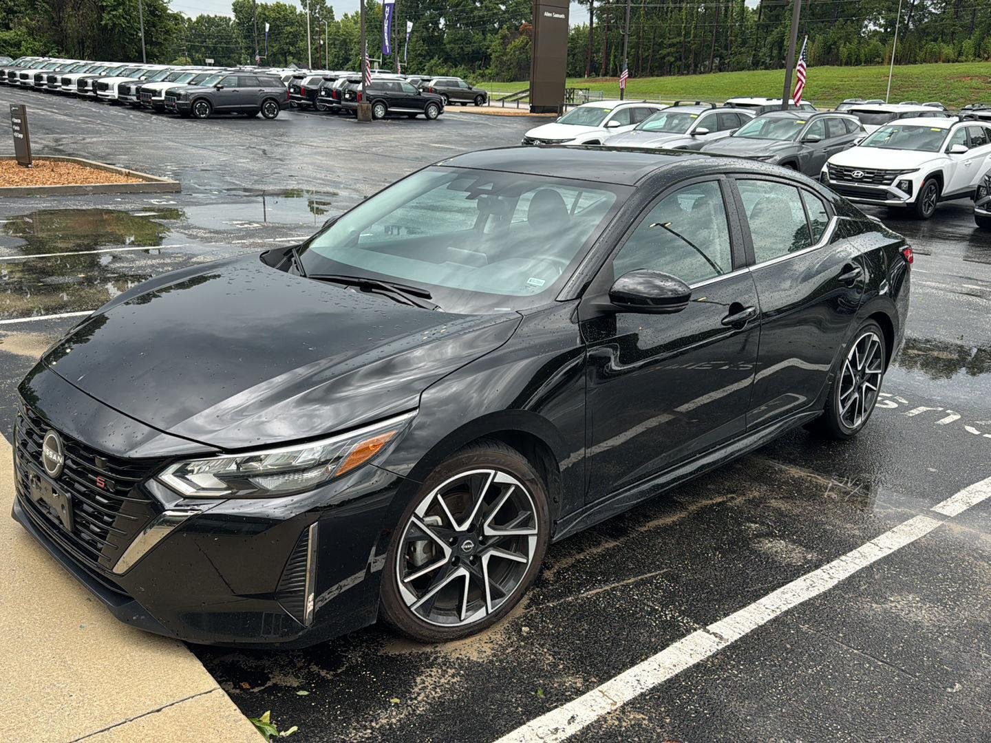Used 2025 Super Black Nissan SR image 3