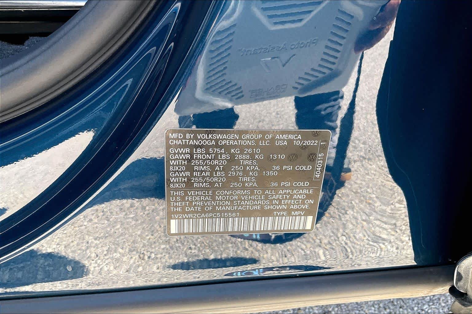 Used 2023 Tourmaline Blue Metallic Volkswagen 3.6L V6 SE w/Technology image 37