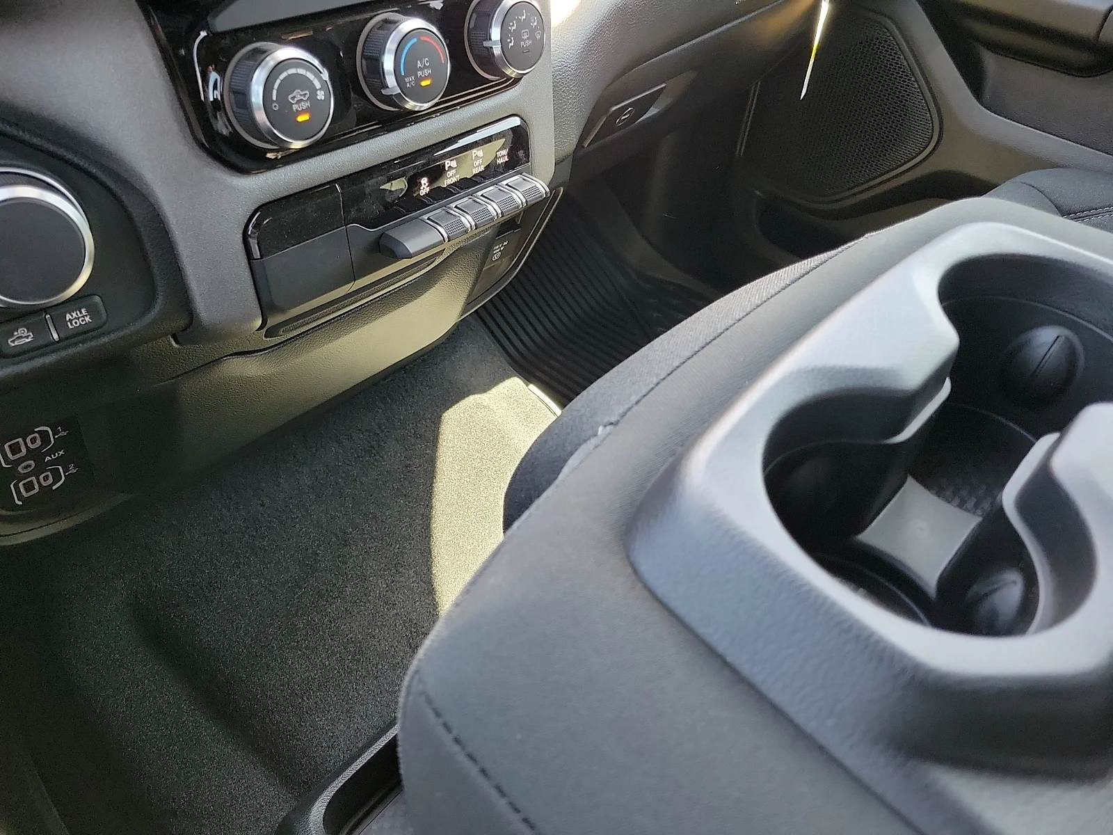 New 2026 PW7 Bright Whit Ram WARLOCK CREW CAB 4X4 5