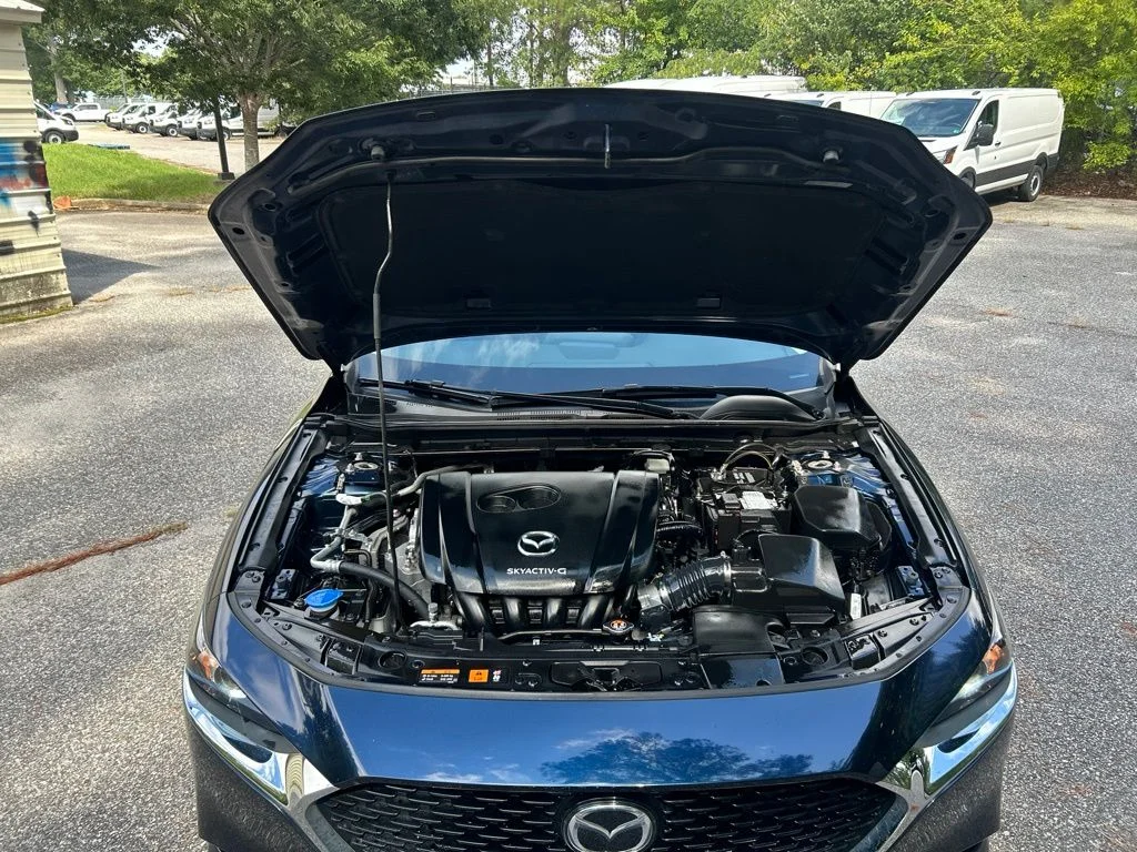 Used 2021 Blue Mazda Preferred image 14