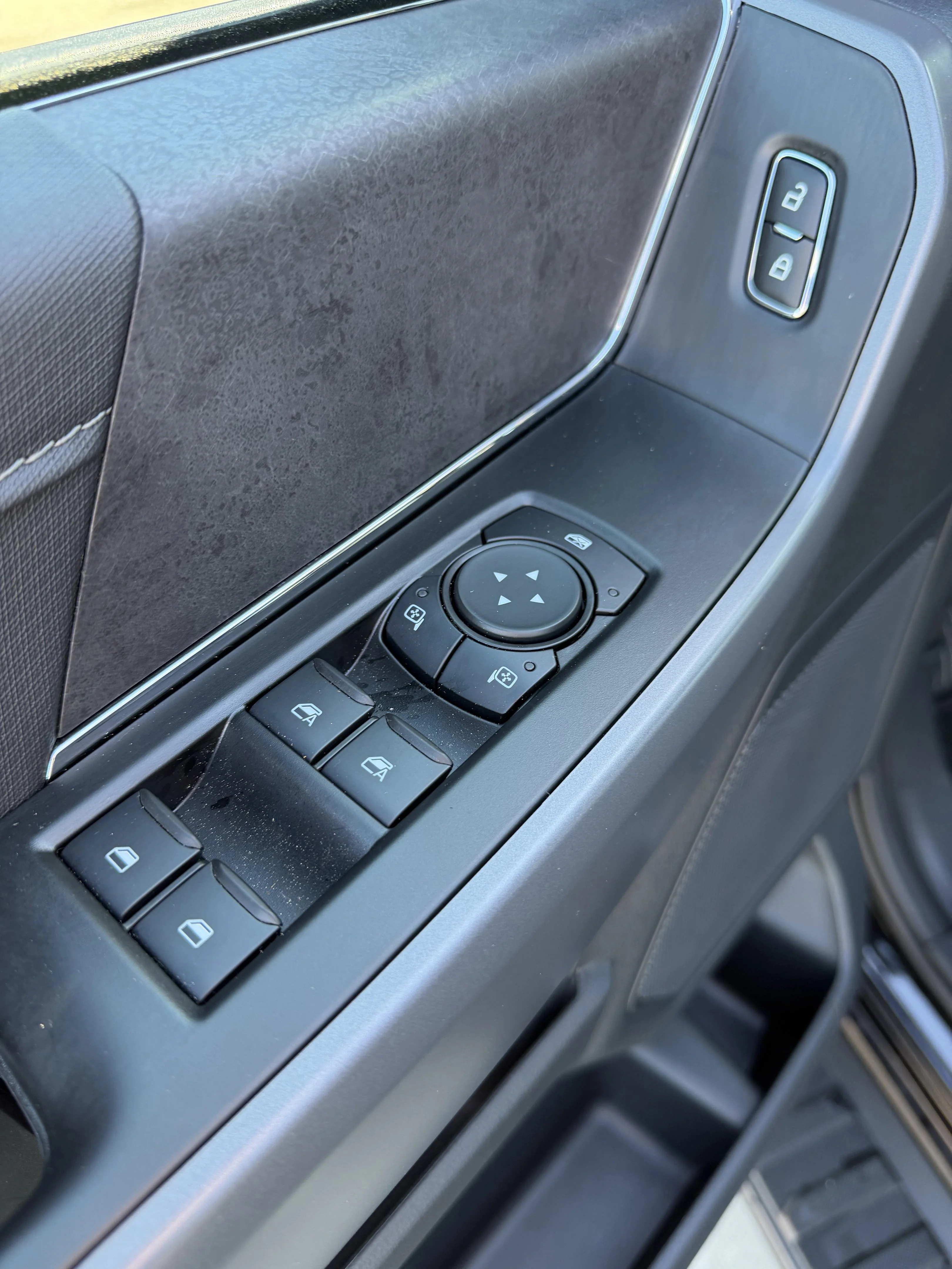New 2026 Agate Black Metallic Ford XLT image 10