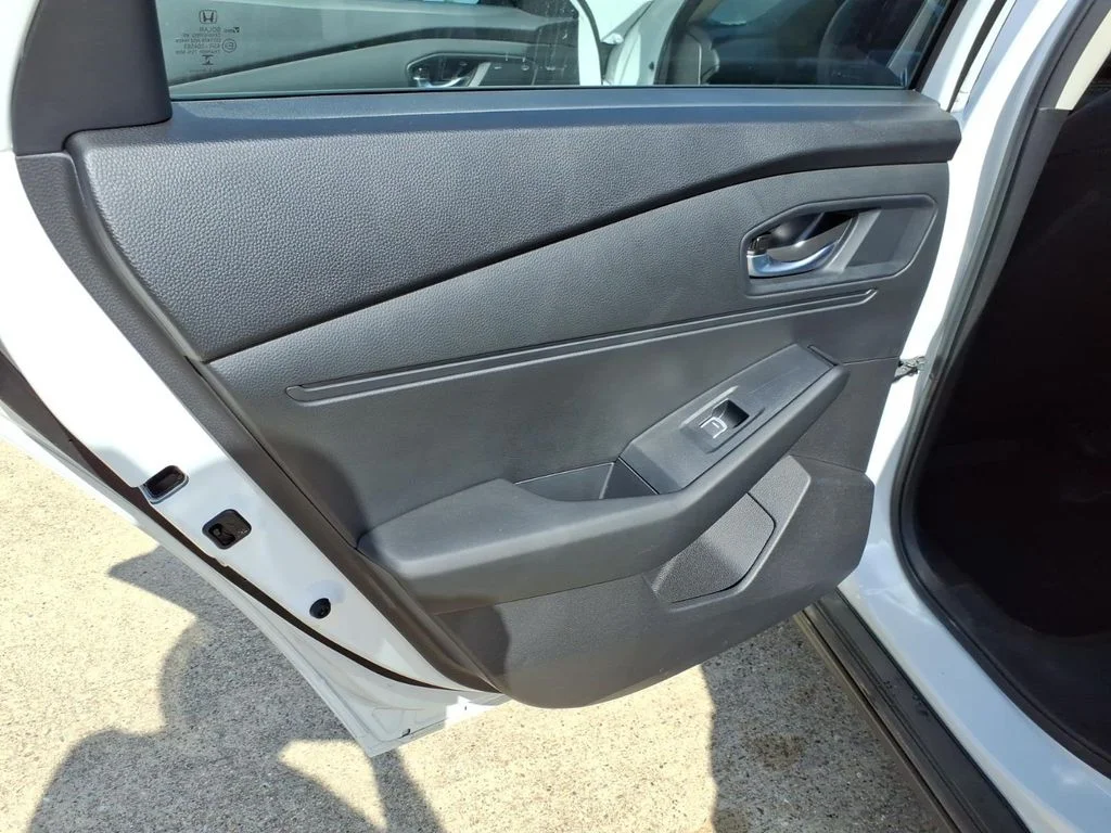 2025 Honda Accord SE - Photo 15