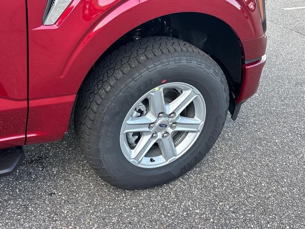 New 2026 Ruby Red Metallic Tinted Clearcoat Ford XLT image 28