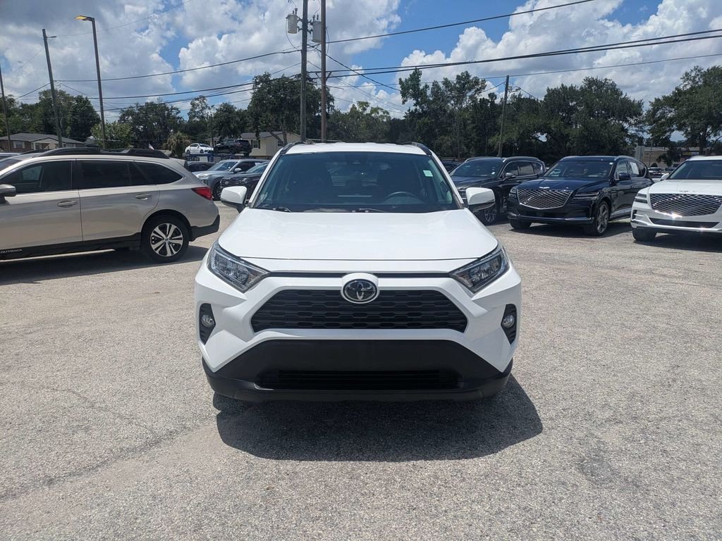 Used 2020 White Toyota XLE image 8