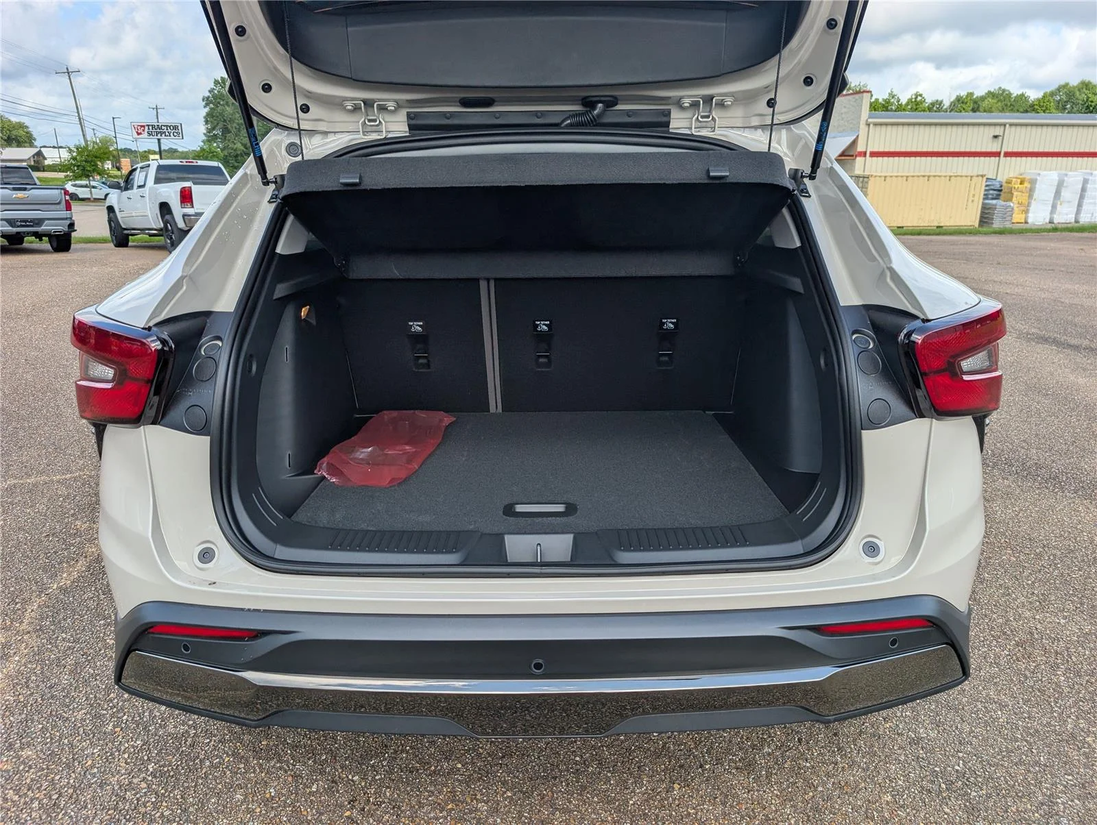 New 2026 White Sands Chevrolet ACTIV image 36