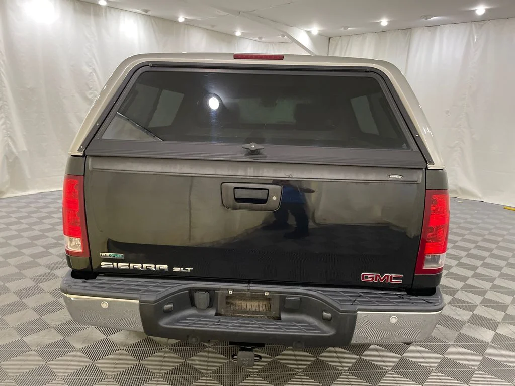 Used 2012 CARBON BLACK METALLIC GMC SLT image 6