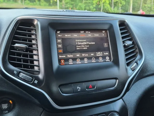 Used 2019 Red Jeep Latitude Plus image 35