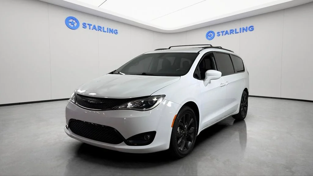 Used 2019 White Chrysler Touring Plus image 2