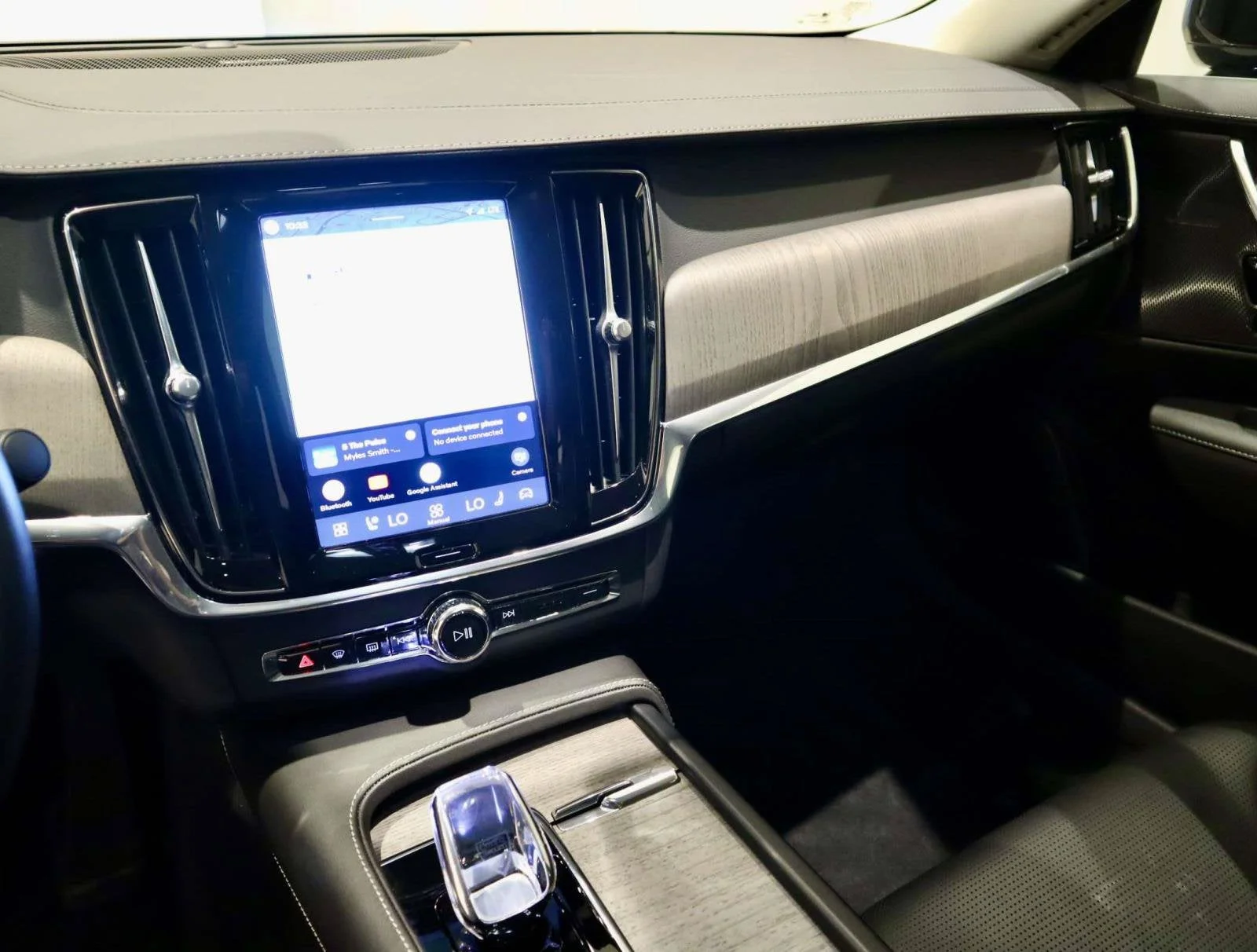 Used 2023 Black Stone Volvo Ultimate image 32