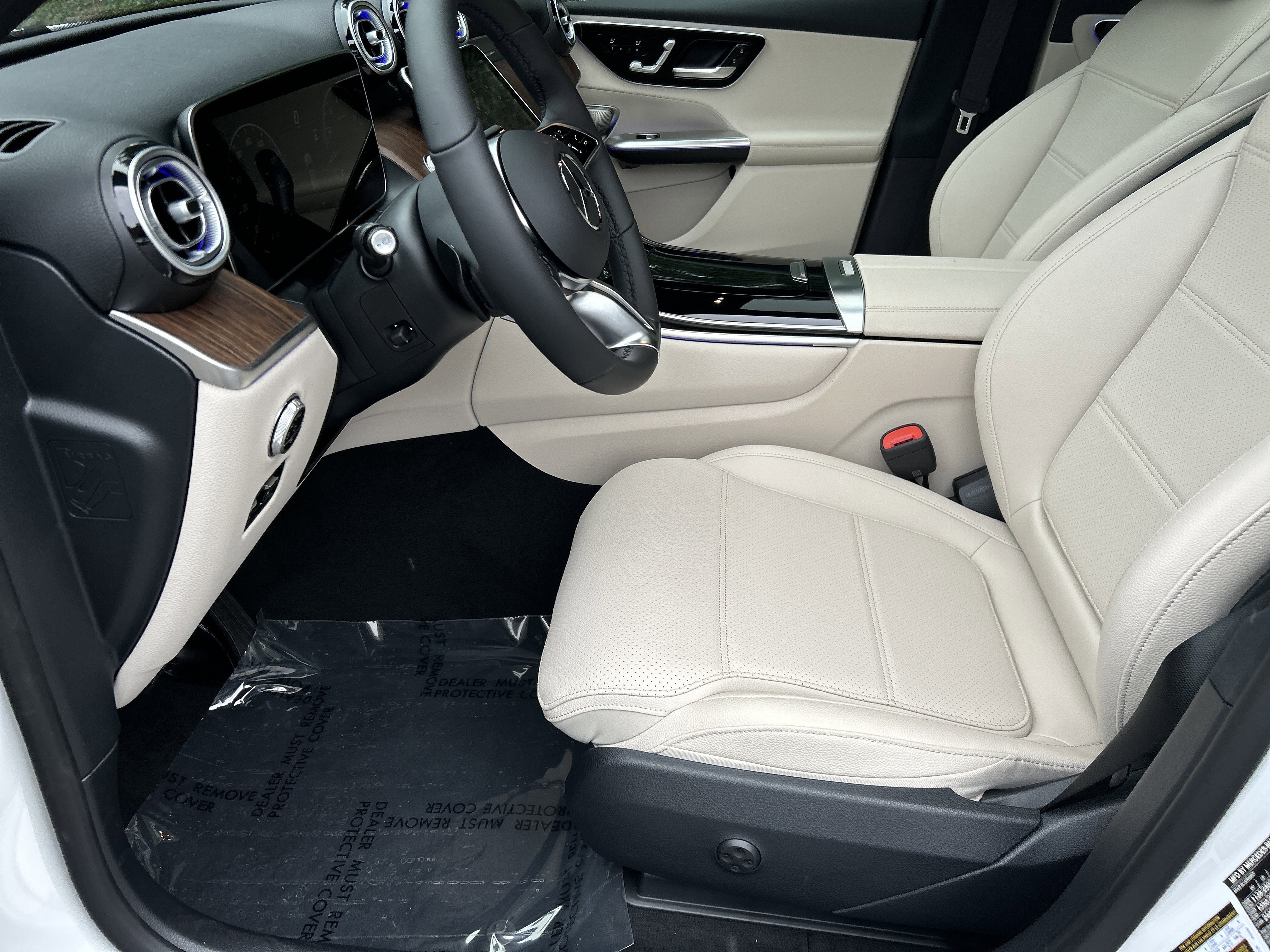 New 2026 MANUFAKTUR Moonlight White Metallic Mercedes-Benz GLC 300 SUV image 20