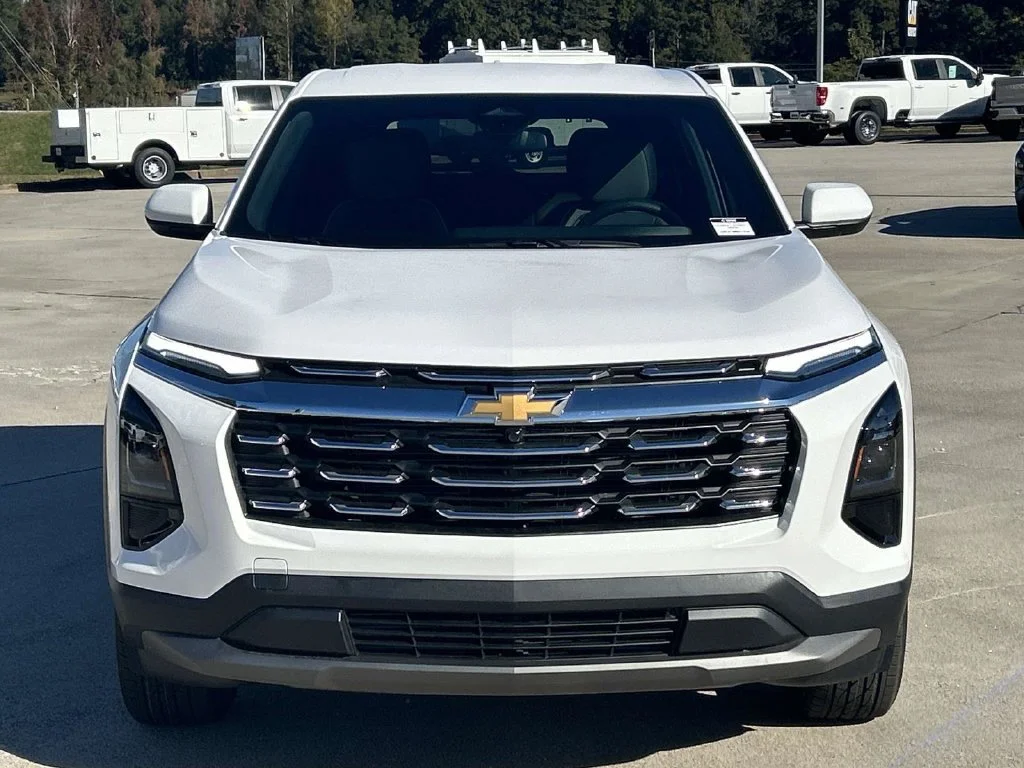 2027 Chevrolet Equinox LT - Photo 7