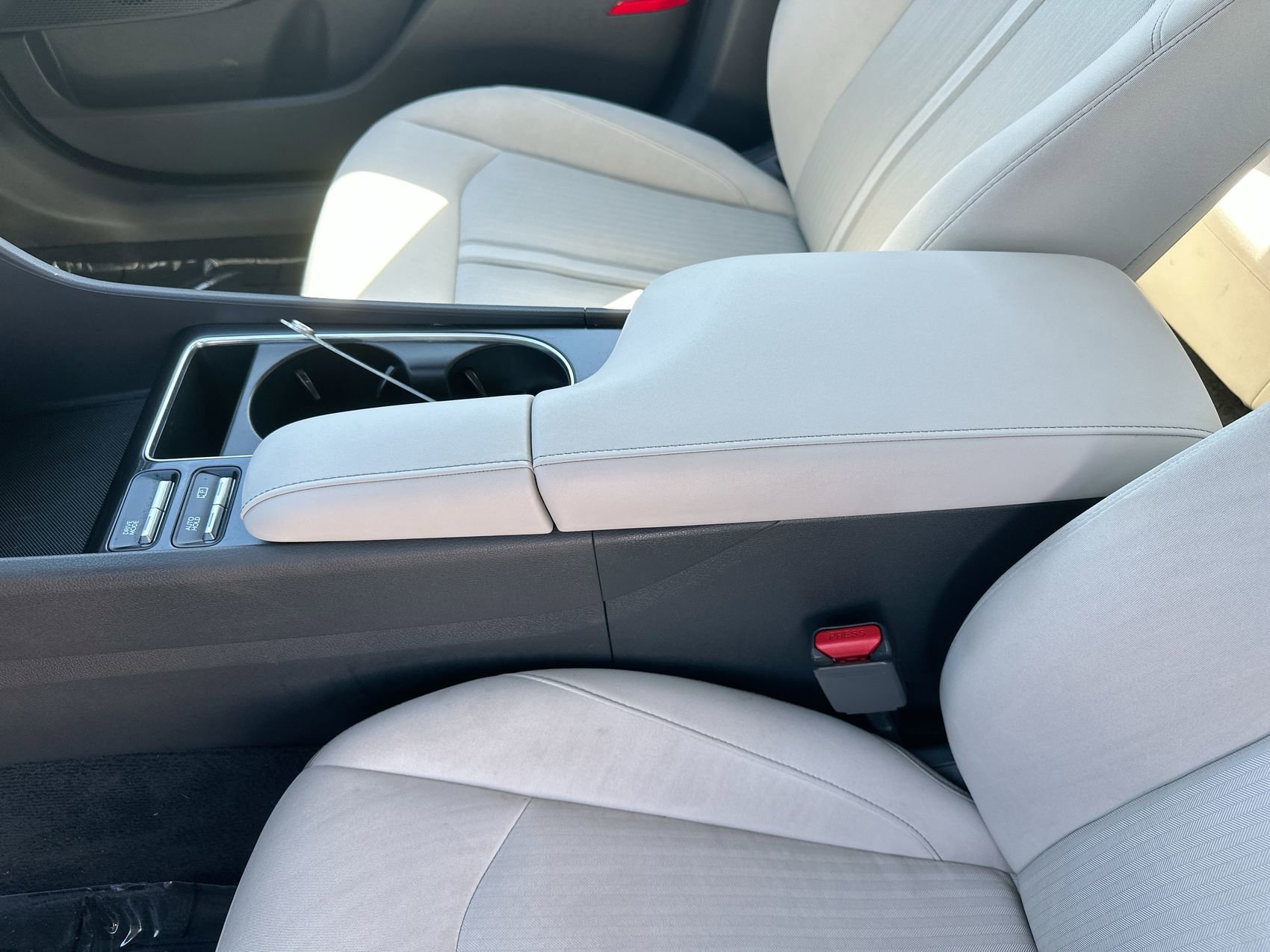 Used 2025 Portofino Gray Hyundai SEL image 19