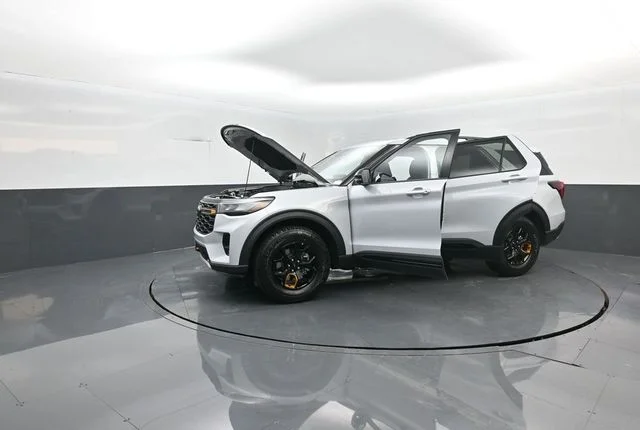 New 2026 White Ford Tremor image 41