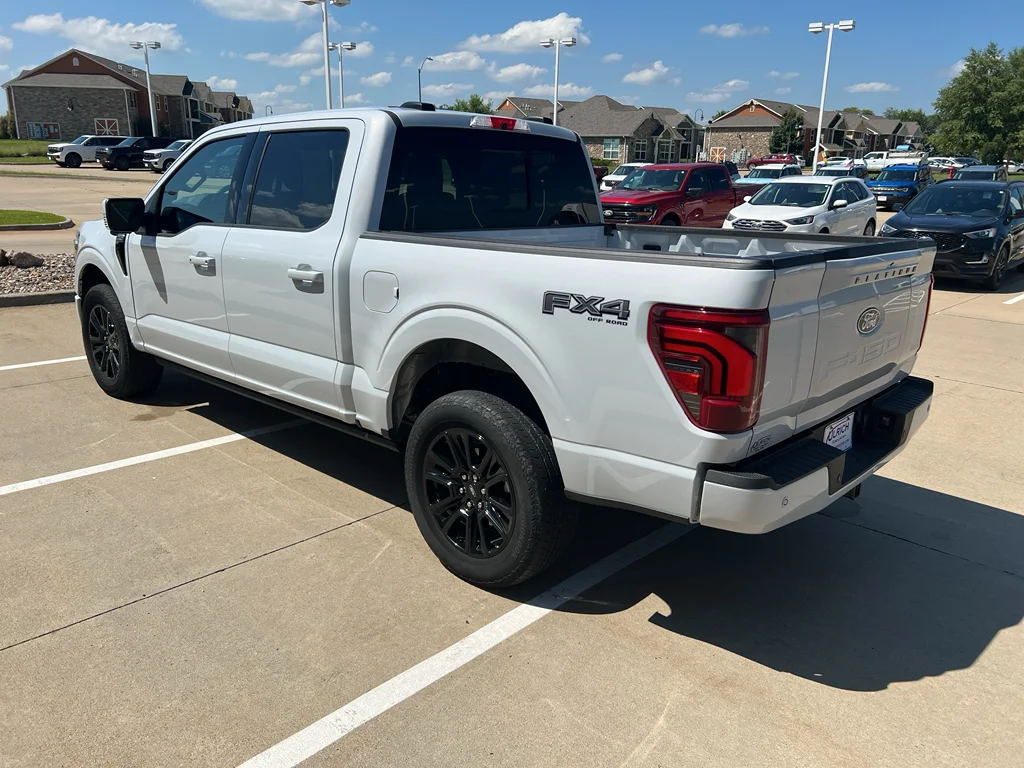 Used 2025 Space White Metallic Ford Platinum image 6