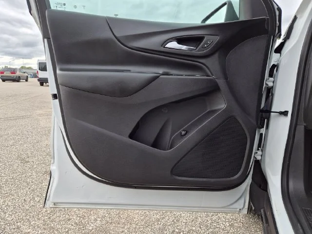 2024 Chevrolet Equinox LT - Photo 13