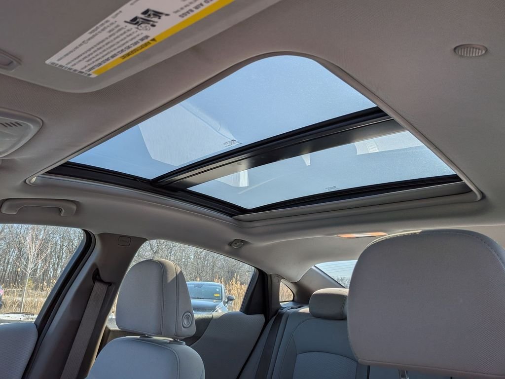 Used 2024 White Chevrolet LT image 13