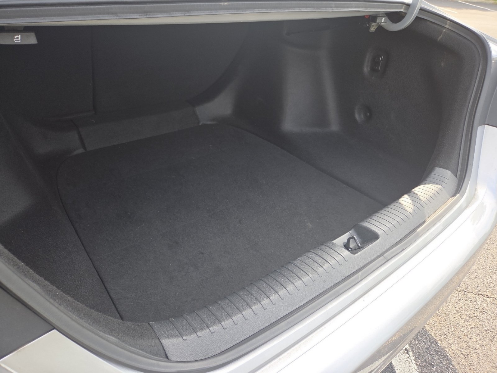 Certified Used 2024 Solar Silver Metallic Honda EX image 22