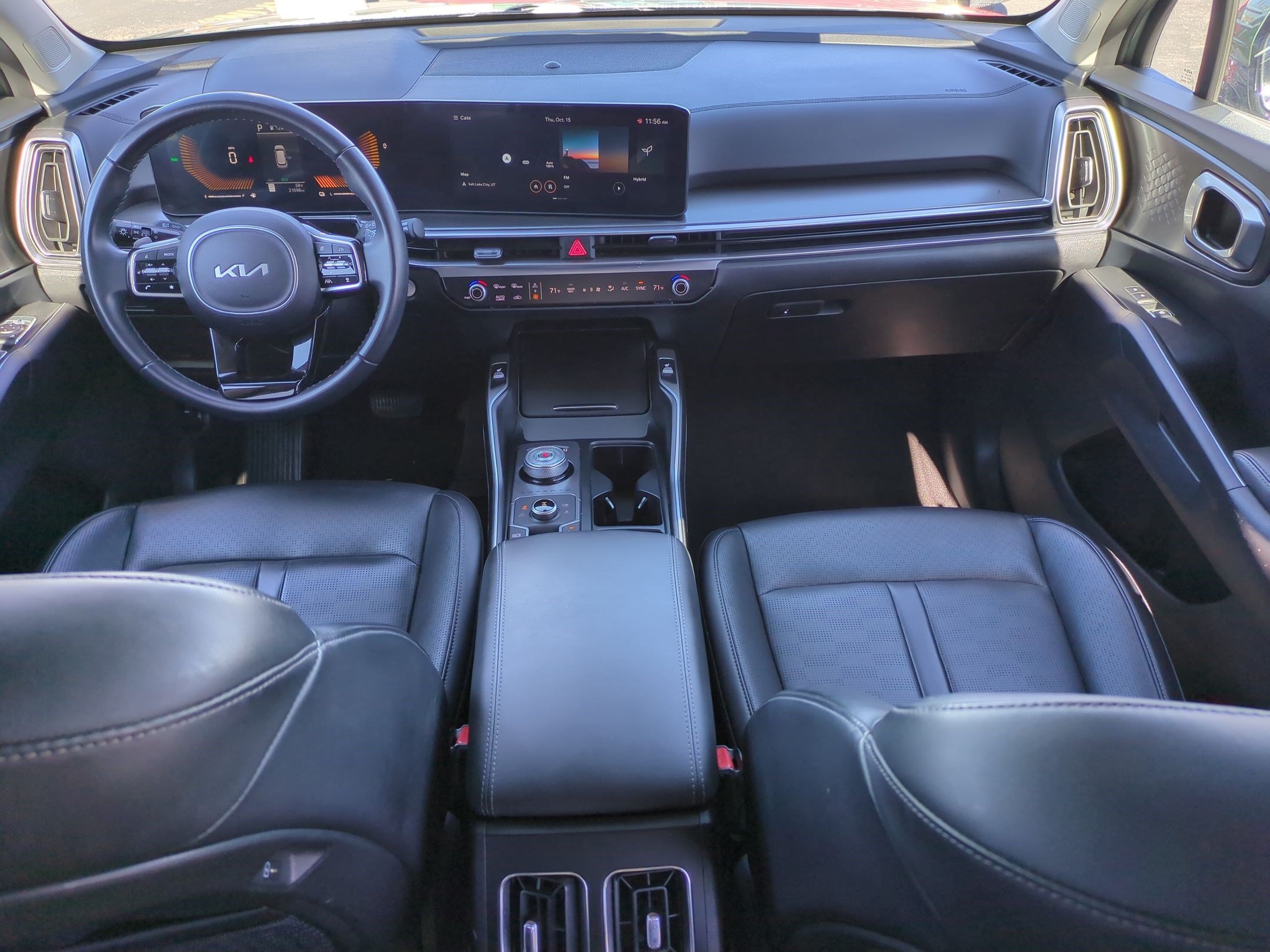 Used 2025 Cityscape Green Kia EX image 27