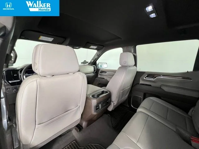 Used 2025 Sterling Gray Metallic Chevrolet LT image 19