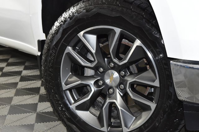 Used 2024 Summit White Chevrolet LT (2FL) image 4