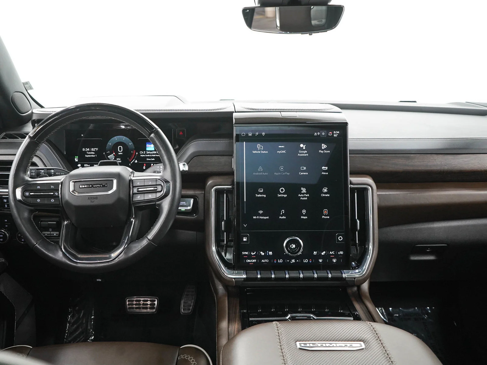 Used 2025 White Frost Tricoat GMC Denali Ultimate image 19